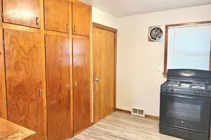 804 John Ave, Oshkosh, WI 54901 - Photo 10
