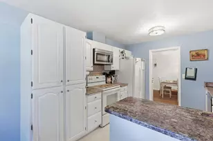 2366 Wisconsin St, Oshkosh, WI 54901 - Photo 4