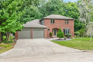 3324 S White Birch Ln, Appleton, WI 54915 - Photo 2