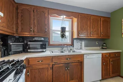 601 Memory Avenue, Green Bay, WI 54301 - Photo 10