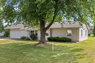 1439 Lilly St, Menasha, WI 54952 - Photo 2