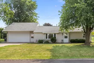 1439 Lilly St, Menasha, WI 54952 - Photo 1