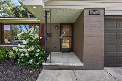 524 E Briar Lane, Green Bay, WI 54301 - Photo 6