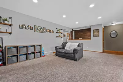 524 E Briar Lane, Green Bay, WI 54301 - Photo 14