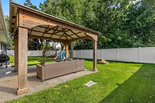 524 E Briar Ln, Green Bay, WI 54301 - Photo 54