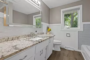 524 E Briar Ln, Green Bay, WI 54301 - Photo 34