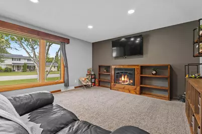 524 E Briar Lane, Green Bay, WI 54301 - Photo 18