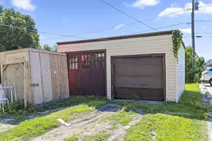324 S Madison St, Green Bay, WI 54301 - Photo 12