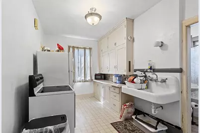 324 S Madison Street, Green Bay, WI 54301 - Photo 18