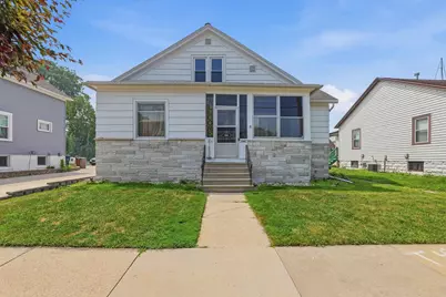 114 E Arndt Street, Fond du Lac, WI 54935 - Photo 1