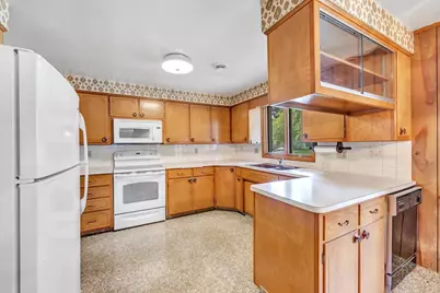 1245 Smith Street, Green Bay, WI 54302 - Photo 8