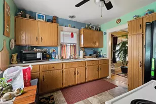 1320 N Harriman St, Appleton, WI 54911 - Photo 10