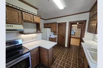 270 Gillett Street, Fond du Lac, WI 54935 - Photo 12