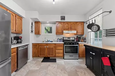 1011 Stuart Street, Green Bay, WI 54301 - Photo 8