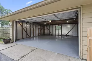 7615 N Delta Pl, Milwaukee, WI 53223 - Photo 8