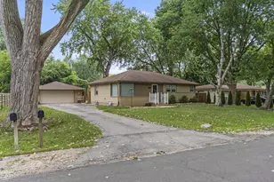 7615 N Delta Pl, Milwaukee, WI 53223 - Photo 4