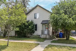 730 N State St, Appleton, WI 54911 - Photo 36