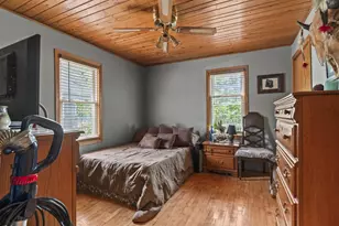 215 N Division St, Waupaca, WI 54981 - Photo 10