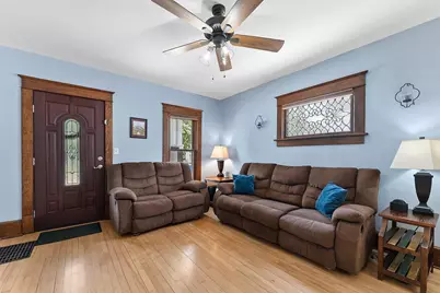 823 W 4th Avenue, Oshkosh, WI 54902 - Photo 8