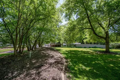 2686 Beaumont Street, Green Bay, WI 54301 - Photo 8