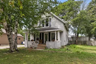 1115 Grand St, Oshkosh, WI 54901 - Photo 1