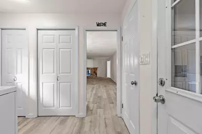 W6425 Lakeview Court, Menasha, WI 54952 - Photo 10