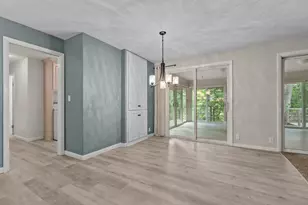 W6425 Lakeview Ct, Menasha, WI 54952 - Photo 4