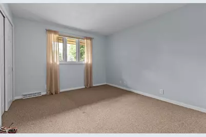 W6425 Lakeview Court, Menasha, WI 54952 - Photo 26