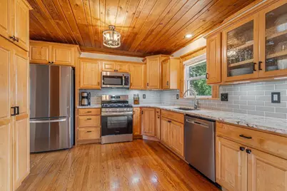 2104 Hazel Street, Oshkosh, WI 54901 - Photo 10
