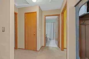324 N Westhaven Dr, Oshkosh, WI 54904 - Photo 14