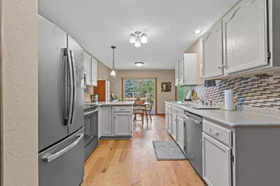 324 N Westhaven Drive, Oshkosh, WI 54904 - Photo 10