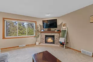 324 N Westhaven Dr, Oshkosh, WI 54904 - Photo 6