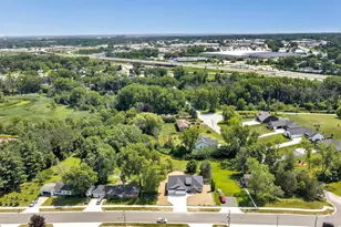 2735 Hillsdale Ct, Green Bay, WI 54313 - Photo 32