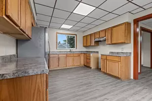 503 S Shawano St, New London, WI 54961 - Photo 2