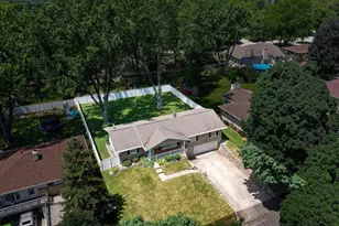 638 Sunnycrest St, Green Bay, WI 54302 - Photo 2