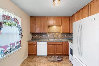 542 Clover Lane, Green Bay, WI 54301 - Photo 8