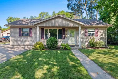 542 Clover Lane, Green Bay, WI 54301 - Photo 1