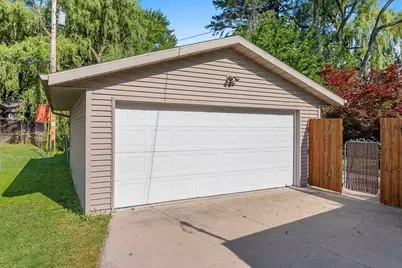 542 Clover Lane, Green Bay, WI 54301 - Photo 32