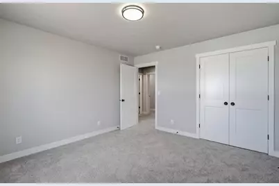 N8871 Killarney Way, Menasha, WI 54952 - Photo 28