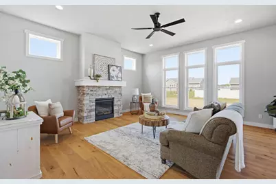 N8871 Killarney Way, Menasha, WI 54952 - Photo 2