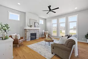 N8871 Killarney Way, Menasha, WI 54952 - Photo 2