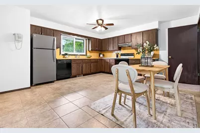 8 Tracy Court, Appleton, WI 54915 - Photo 6
