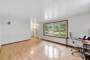 1863 Lenwood Ave, Green Bay, WI 54303 - Photo 6