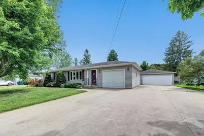 1863 Lenwood Avenue, Green Bay, WI 54303 - Photo 2