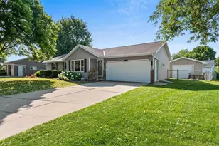3008 Gilbert Dr, Green Bay, WI 54311 - Photo 4
