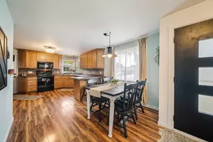2218 N McDonald St, Appleton, WI 54911 - Photo 6