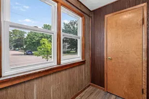 1129 W New York Ave, Oshkosh, WI 54901 - Photo 20