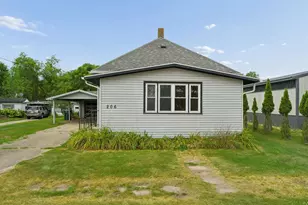 206 Steger St, Redgranite, WI 54970 - Photo 2