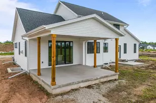 W5835 Delta Dr, Menasha, WI 54952 - Photo 2