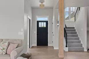 W5835 Delta Dr, Menasha, WI 54952 - Photo 6